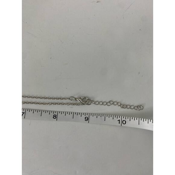 green heart necklace - Picture 3 of 5